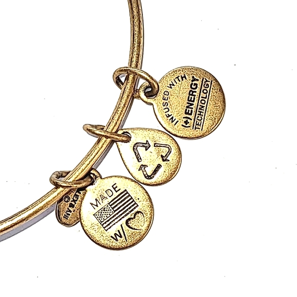 ALEX AND ANI OYSTER SHELL & PEARL BANGLE BRACELET - Picture 3 of 7